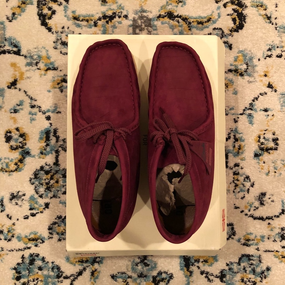 Supreme X Clarks Wallabee (Crocodile)